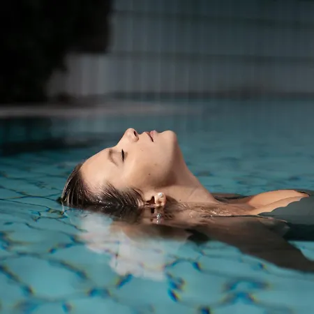 Отель Maximilian Grand