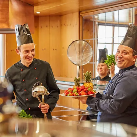 Отель Maximilian Grand Бад-Грисбах