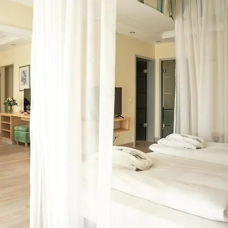 فندق Maximilian Grand 5*