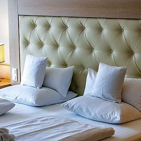 Hotel Maximilian Grand