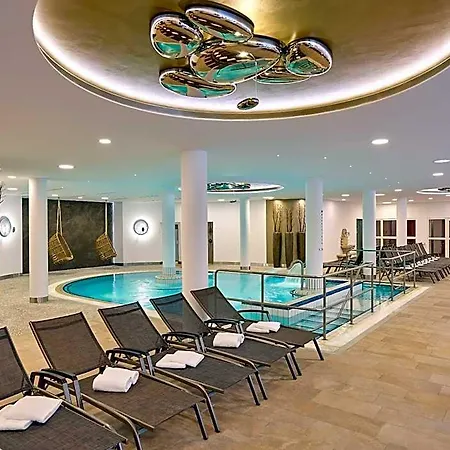 Maximilian Grand Hotel 5*