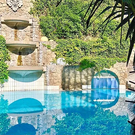Maximilian Grand Hotel