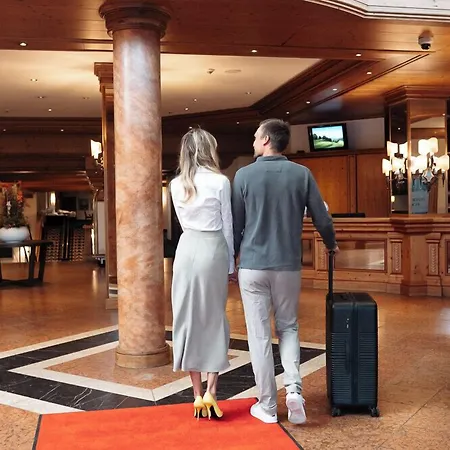 Hotel Maximilian Grand