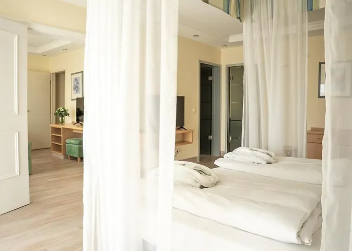 Hotel Maximilian 5*